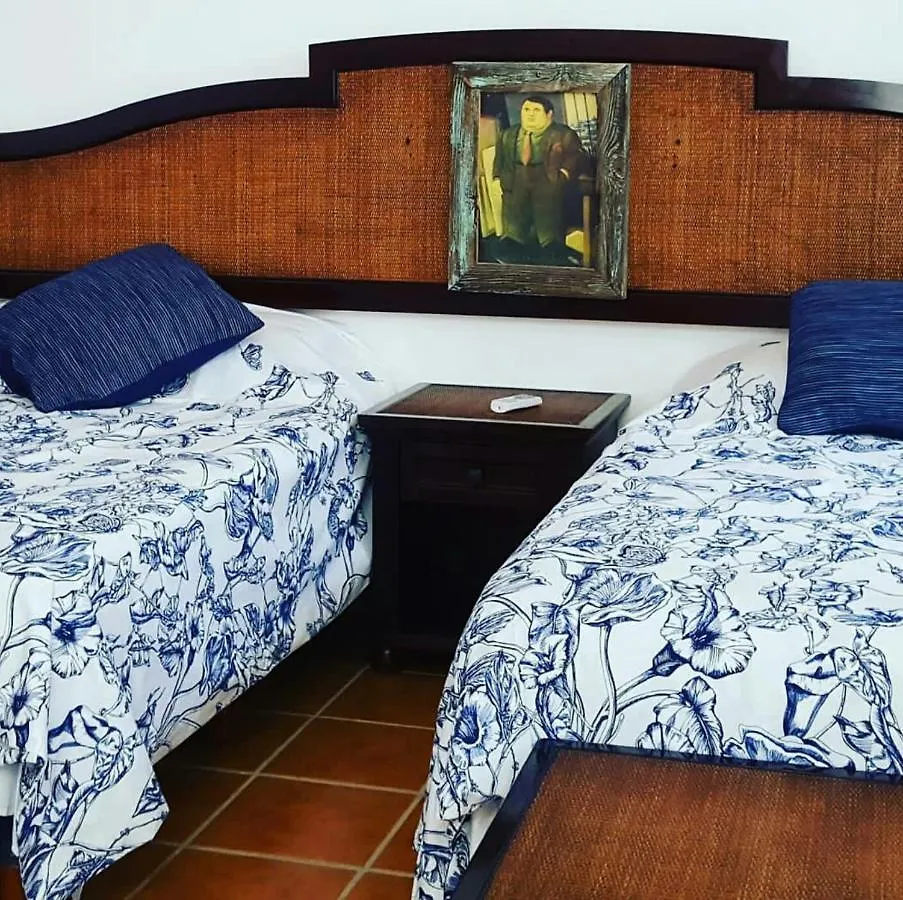 Hacienda Los Alamos Bed & Breakfast 칸쿤 펜션