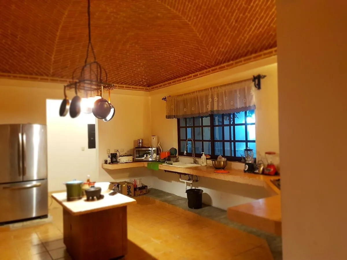 Hacienda Los Alamos Bed & Breakfast 칸쿤 0*,