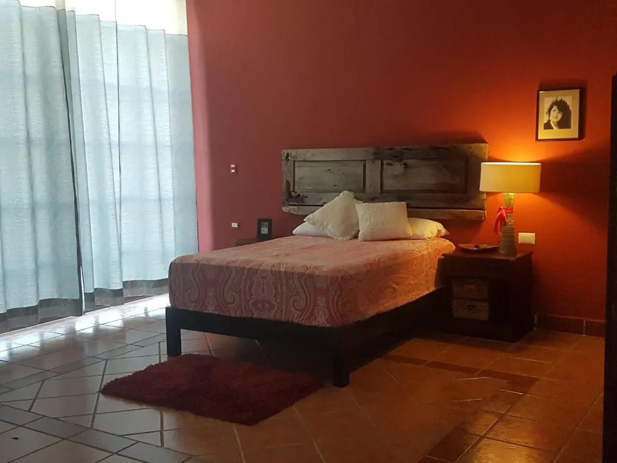 Hacienda Los Alamos Bed & Breakfast 칸쿤 0*,  멕시코