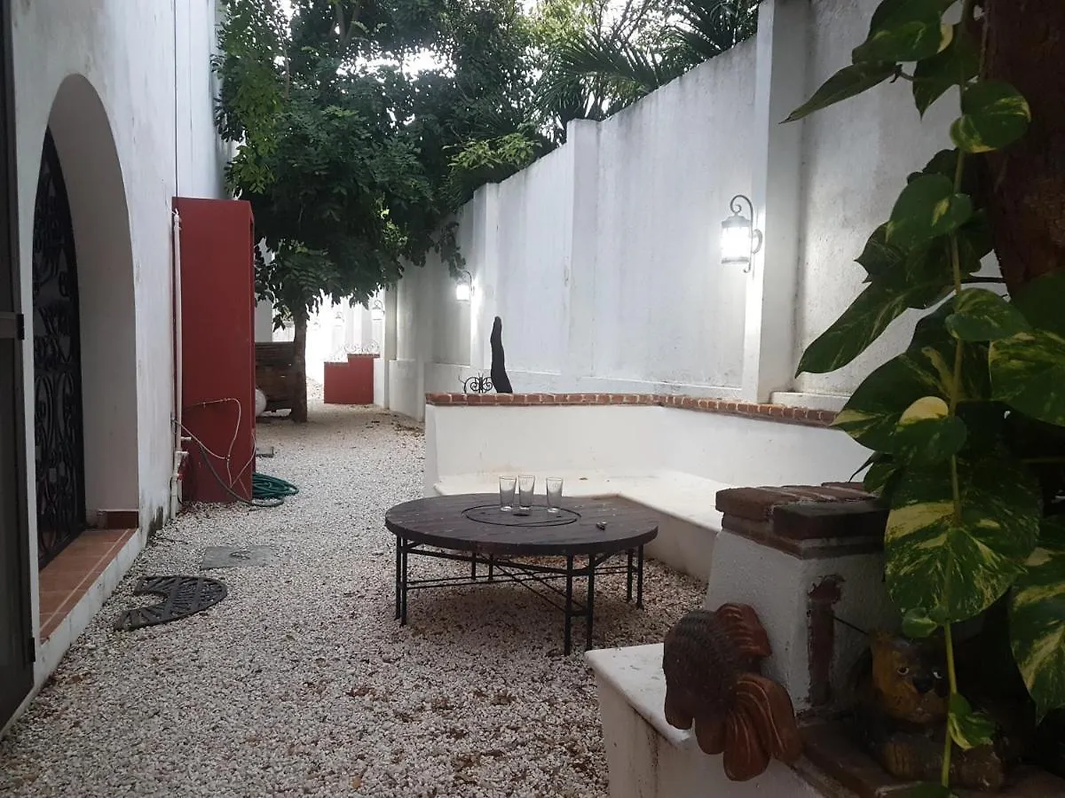 Hacienda Los Alamos Bed & Breakfast 칸쿤 펜션